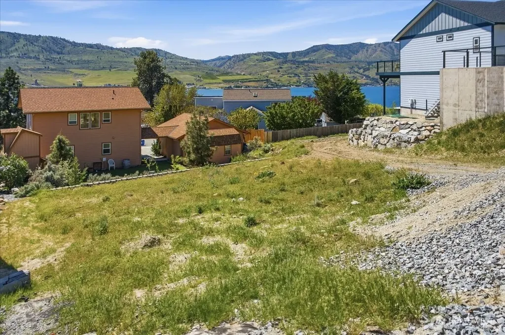 211 Riviera Drive Chelan WA 98816