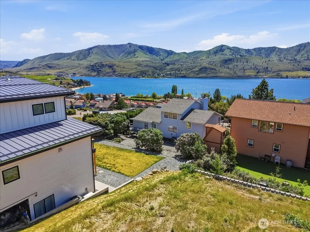 211 Riviera Drive Chelan WA 98816