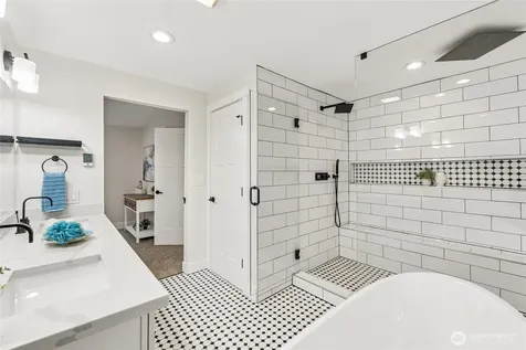 17728 161st Avenue SE Renton WA 98058