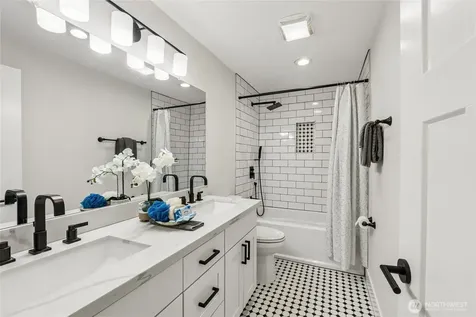 17728 161st Avenue SE Renton WA 98058