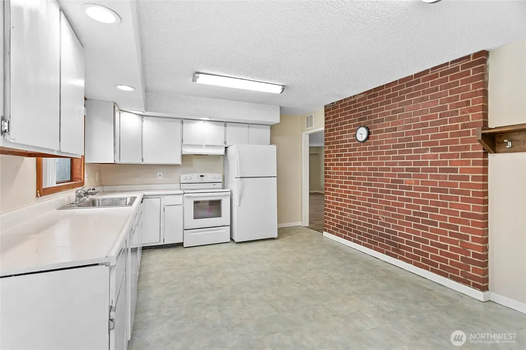 1218 Mitchell Avenue Blaine WA 98230