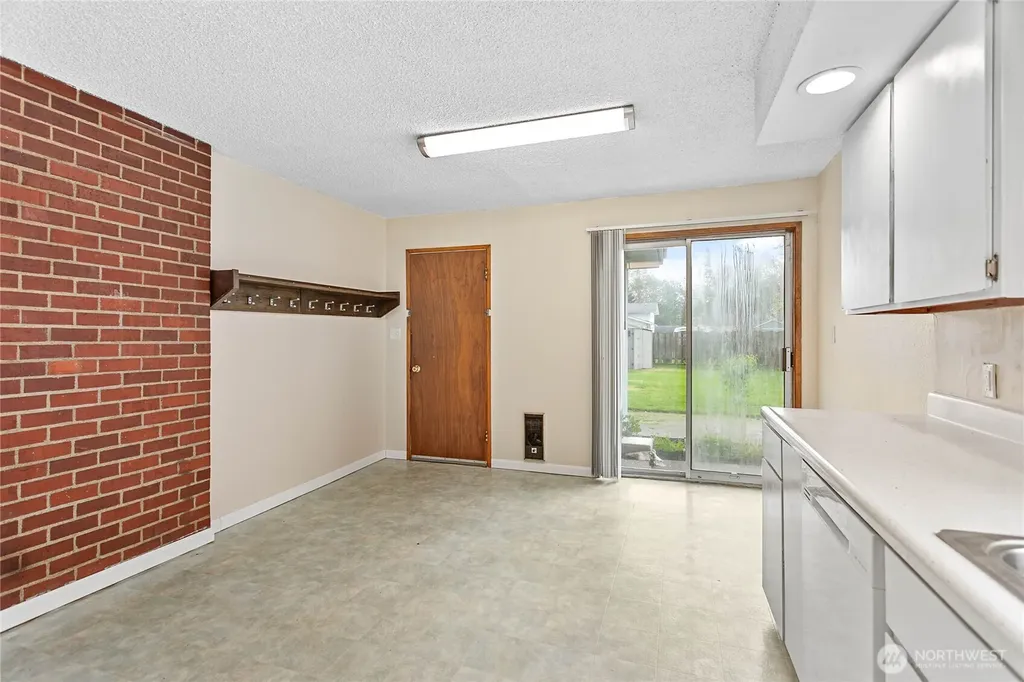 1218 Mitchell Avenue Blaine WA 98230