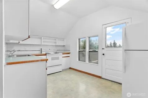 1218 Mitchell Avenue Blaine WA 98230
