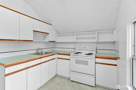 1218 Mitchell Avenue Blaine WA 98230