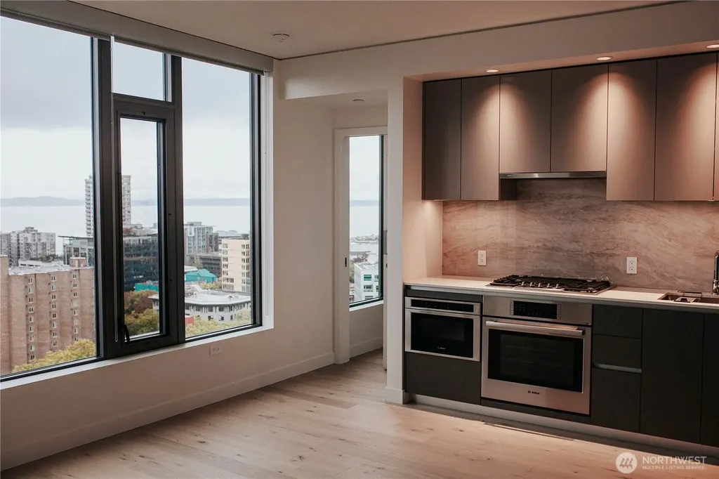 2510 6th Avenue Seattle WA 98121