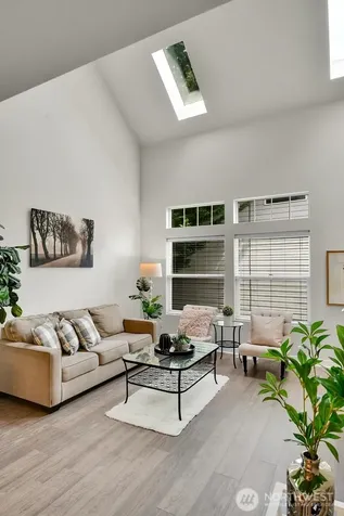 25052 SE 43rd Way Sammamish WA 98029