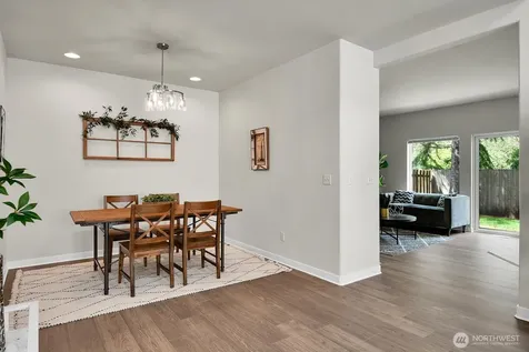25052 SE 43rd Way Sammamish WA 98029