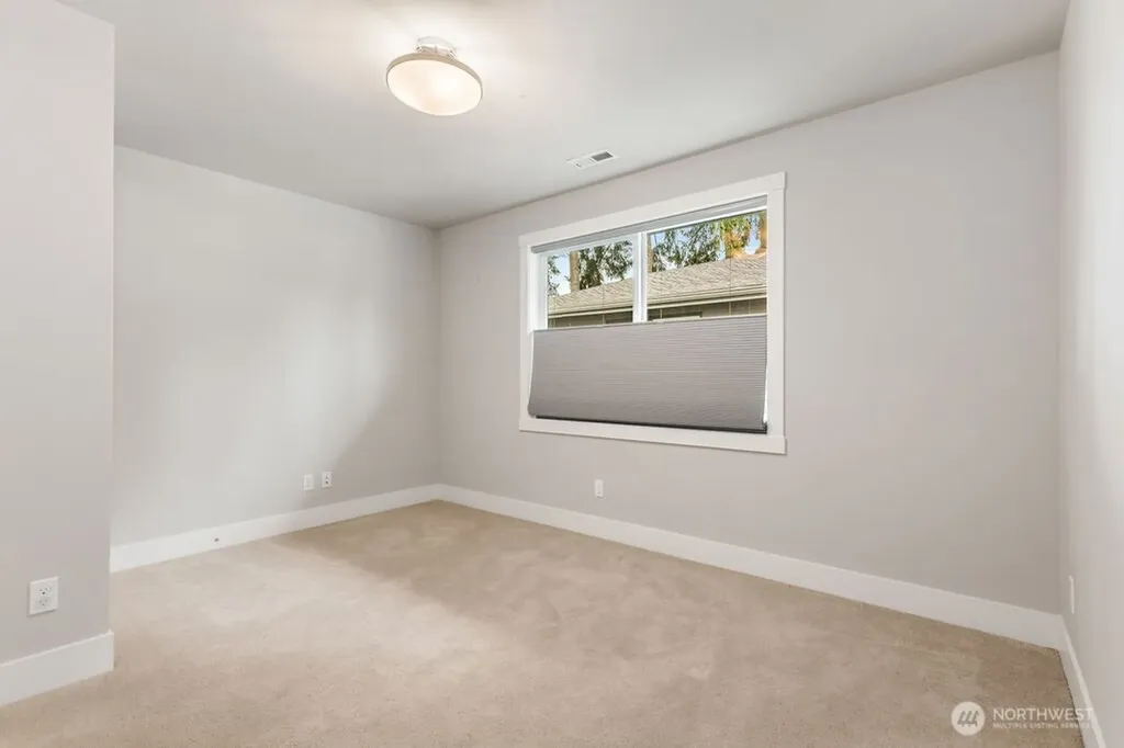 15021 73rd Court NE Kenmore WA 98028