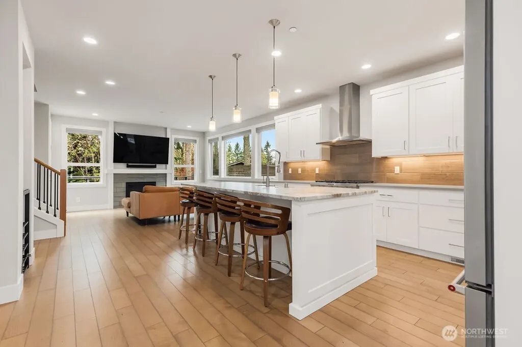15021 73rd Court NE Kenmore WA 98028