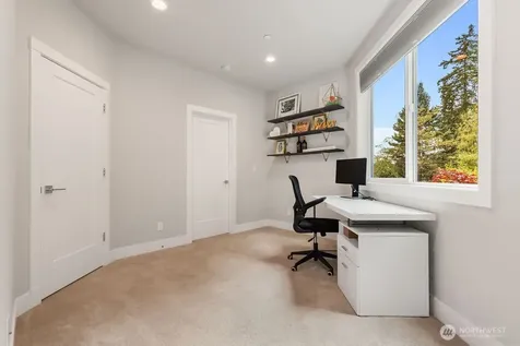 15021 73rd Court NE Kenmore WA 98028