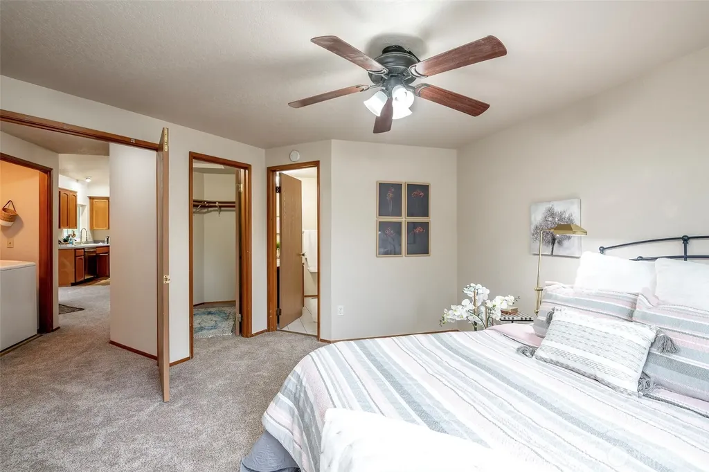 345 White River Drive Pacific WA 98047