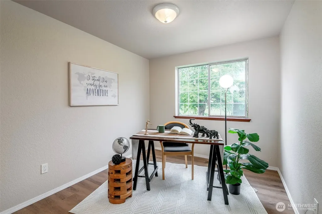 345 White River Drive Pacific WA 98047