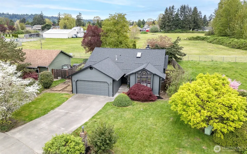 345 White River Drive Pacific WA 98047