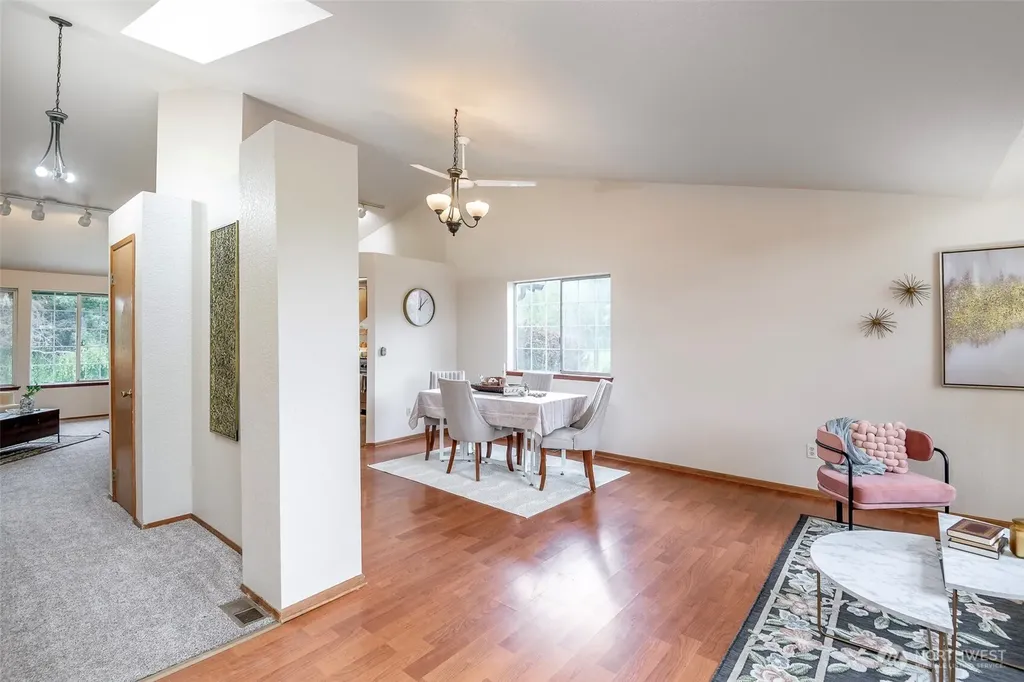 345 White River Drive Pacific WA 98047