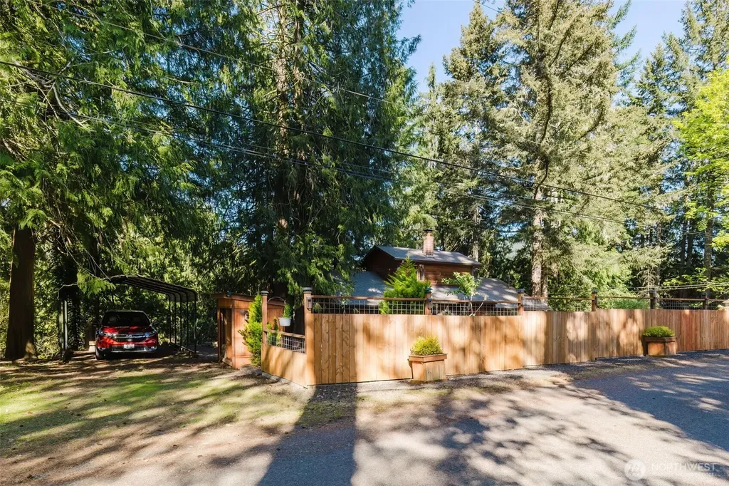 360 Kingsway W Bremerton WA 98312