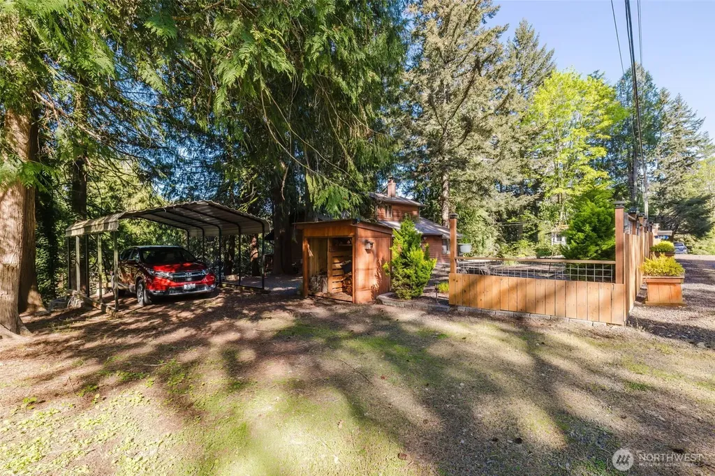 360 Kingsway W Bremerton WA 98312