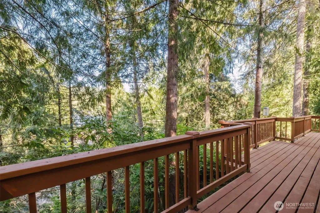 360 Kingsway W Bremerton WA 98312
