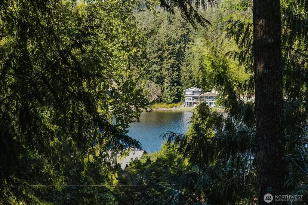 360 Kingsway W Bremerton WA 98312