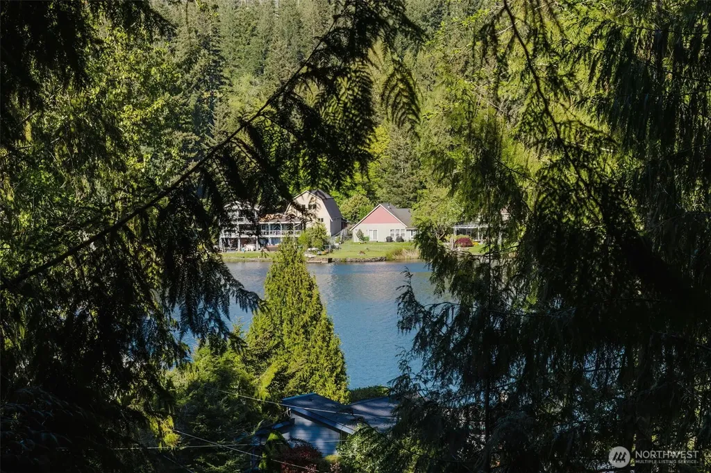 360 Kingsway W Bremerton WA 98312