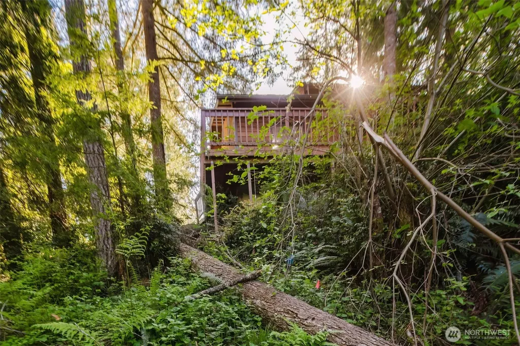 360 Kingsway W Bremerton WA 98312