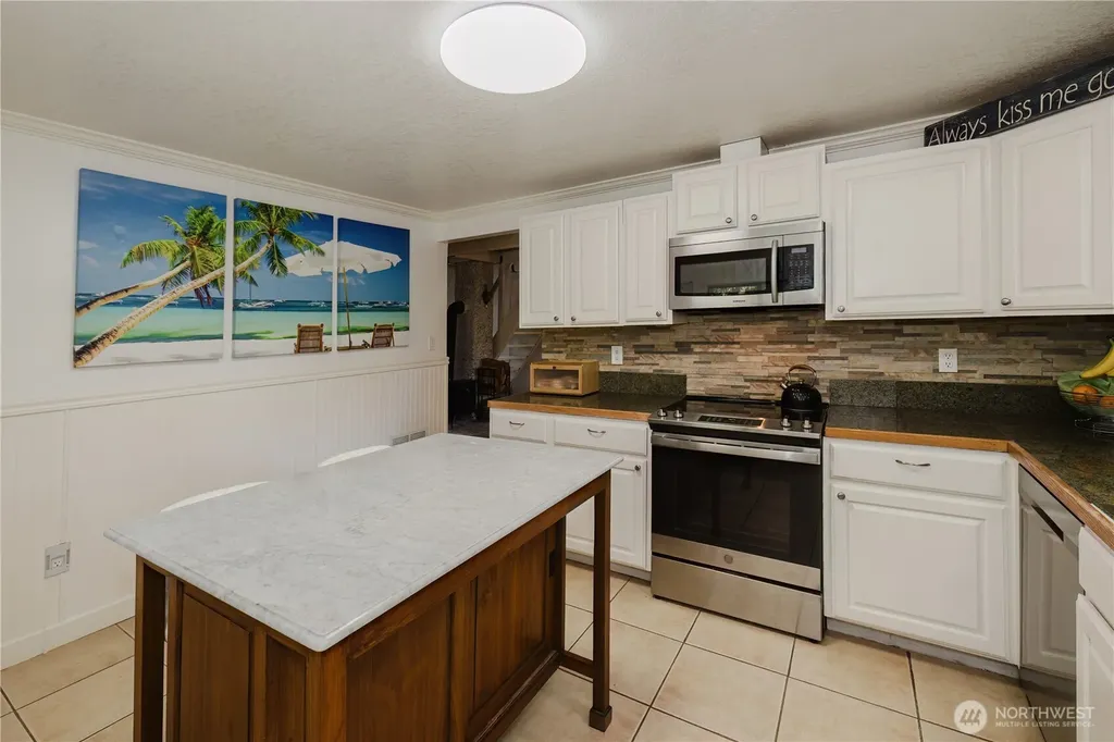 360 Kingsway W Bremerton WA 98312