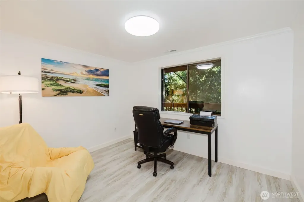 360 Kingsway W Bremerton WA 98312