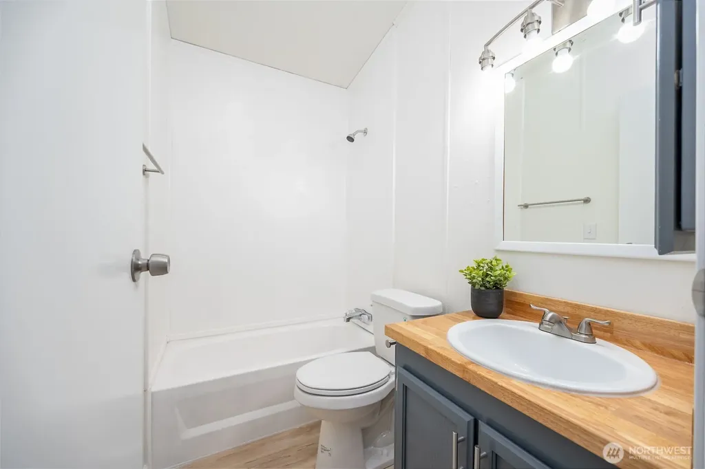 304 NW Hemlock Avenue Royal City WA 99357