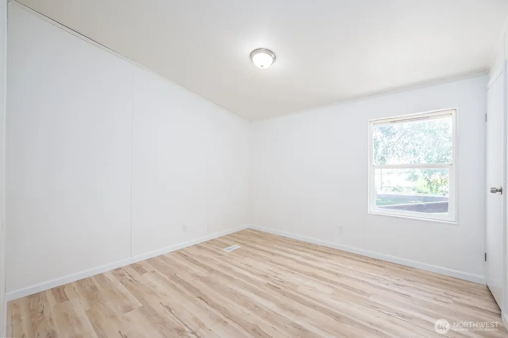 304 NW Hemlock Avenue Royal City WA 99357