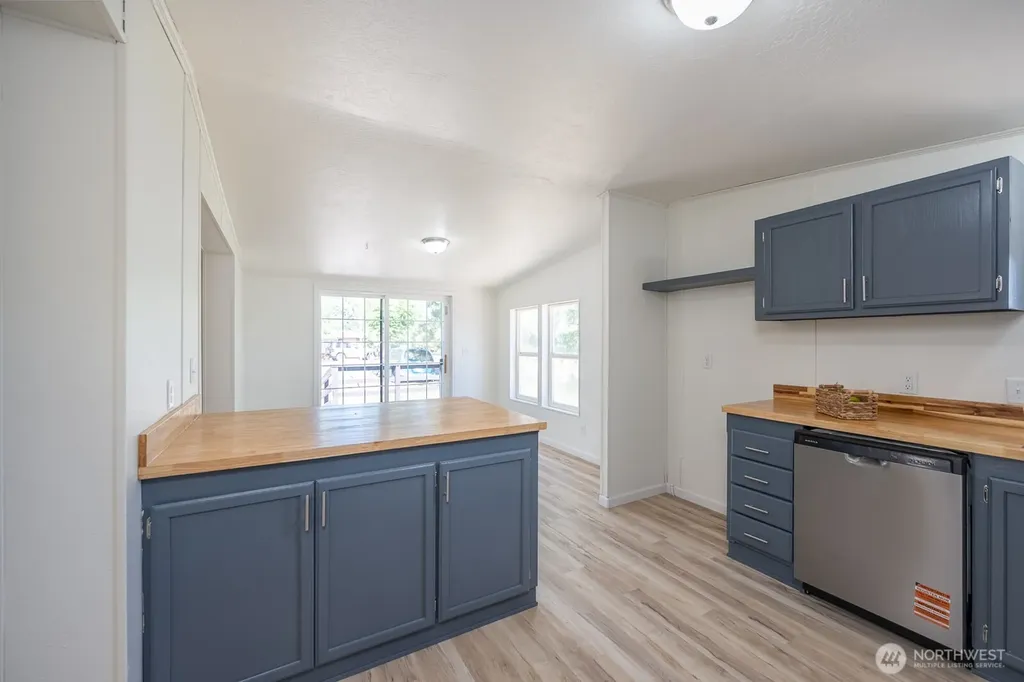 304 NW Hemlock Avenue Royal City WA 99357