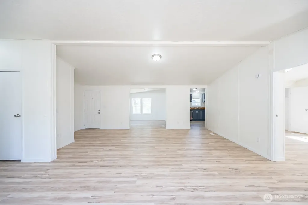 304 NW Hemlock Avenue Royal City WA 99357