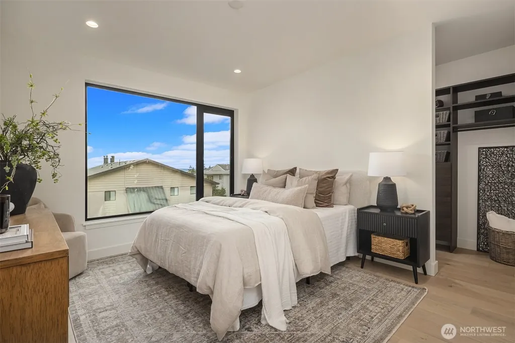 614 5th Avenue S Edmonds WA 98020