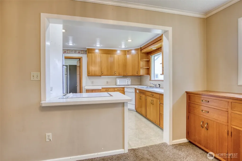 156 Emerson Avenue Hoquiam WA 98550