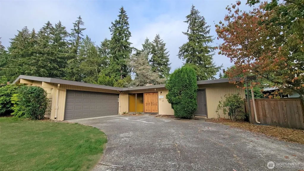 820 172nd Avenue NE Bellevue WA 98008