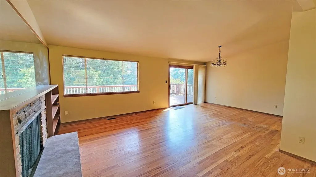 820 172nd Avenue NE Bellevue WA 98008