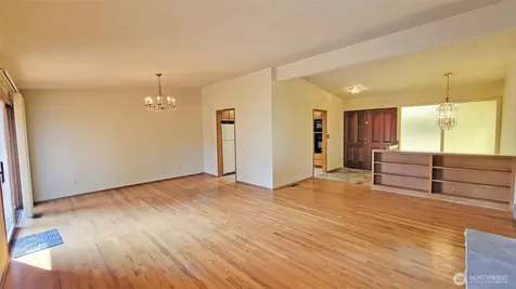 820 172nd Avenue NE Bellevue WA 98008
