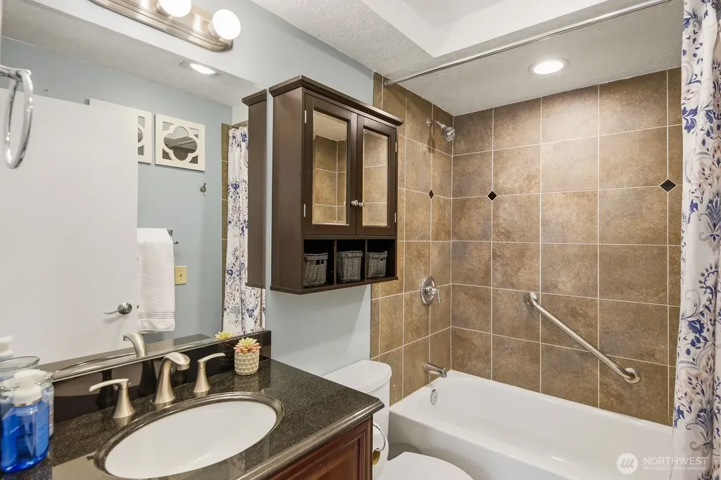 13717 46th Avenue W Edmonds WA 98026