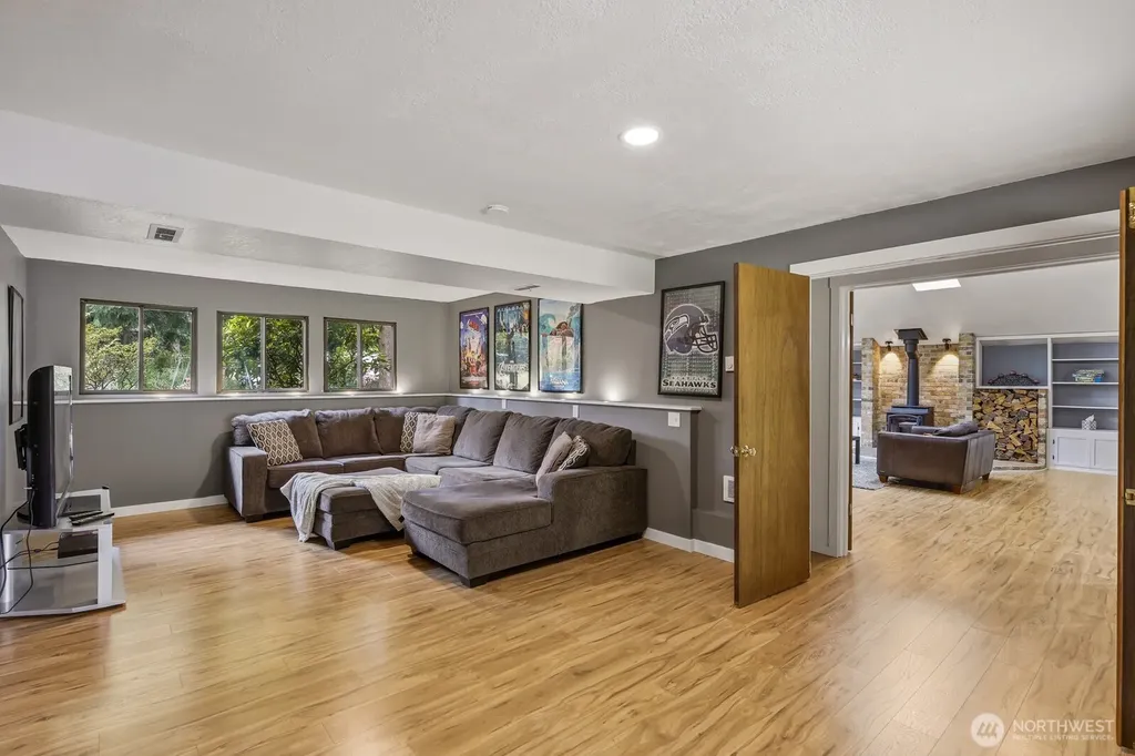 13717 46th Avenue W Edmonds WA 98026