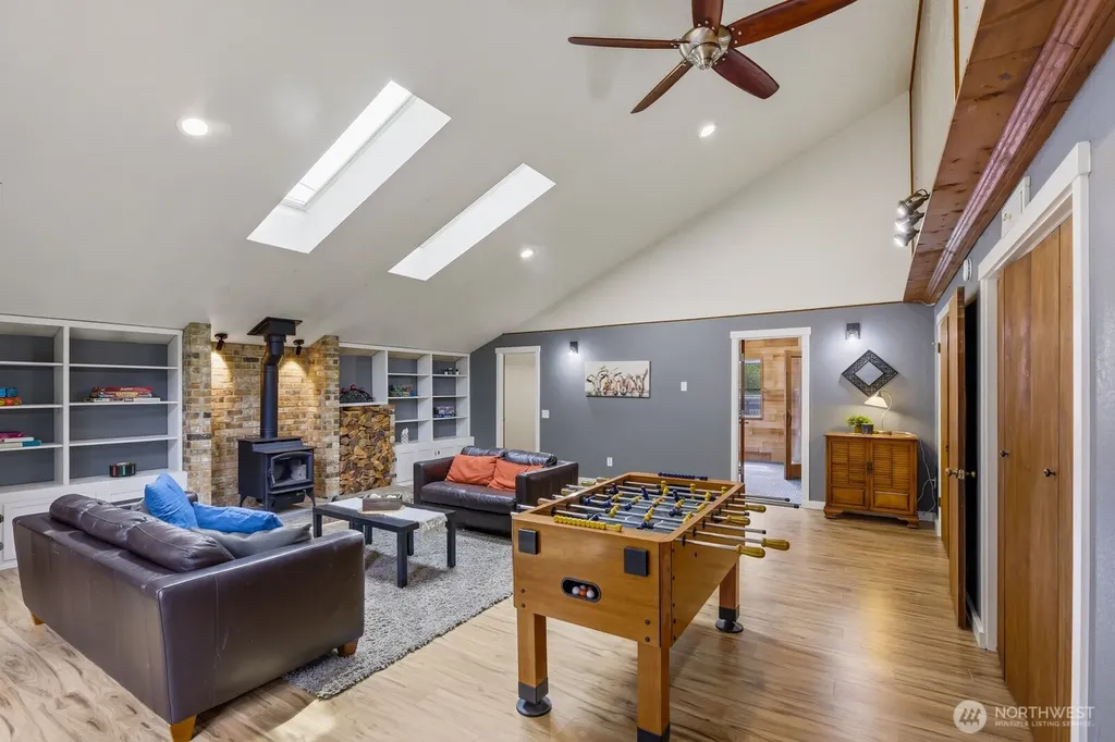 13717 46th Avenue W Edmonds WA 98026