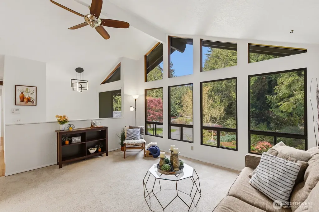 13717 46th Avenue W Edmonds WA 98026