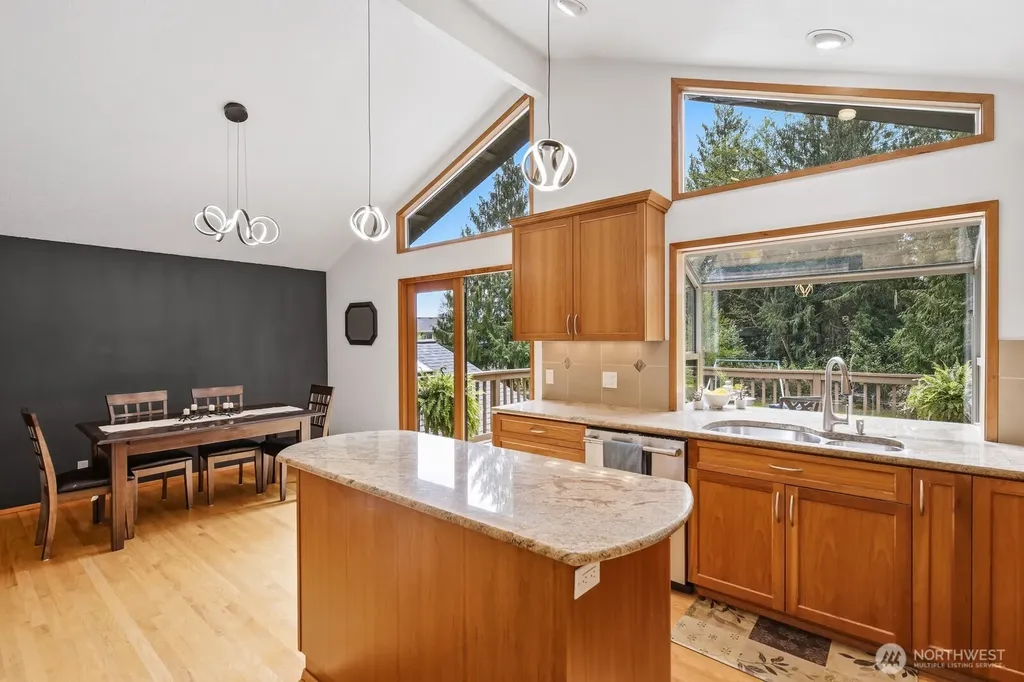 13717 46th Avenue W Edmonds WA 98026