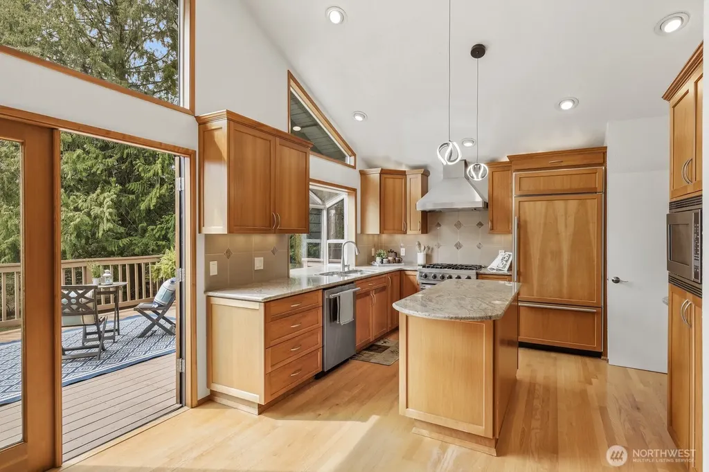 13717 46th Avenue W Edmonds WA 98026