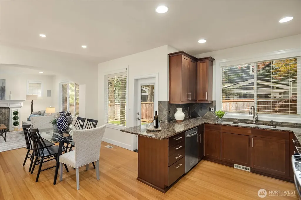 12316 NE 86th Way Kirkland WA 98033