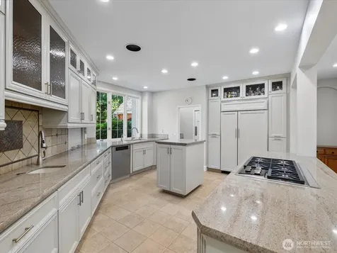 20421 NE 66th Court Redmond WA 98053