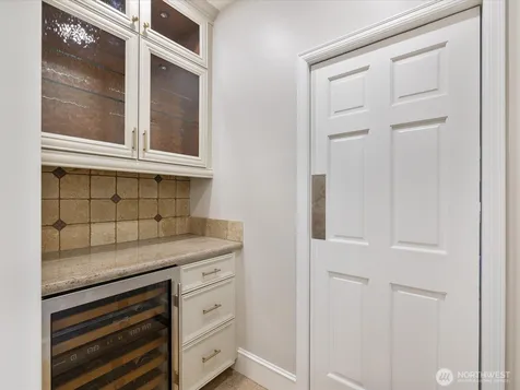 20421 NE 66th Court Redmond WA 98053