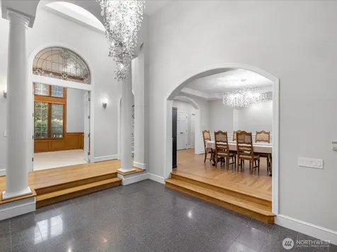20421 NE 66th Court Redmond WA 98053