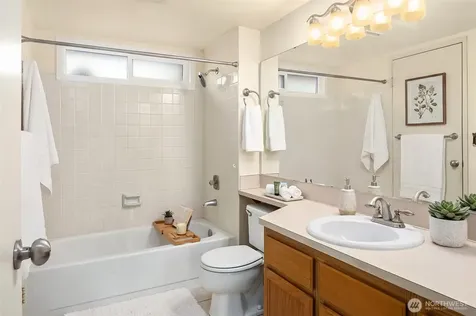 118 SW 116th Street Seattle WA 98146