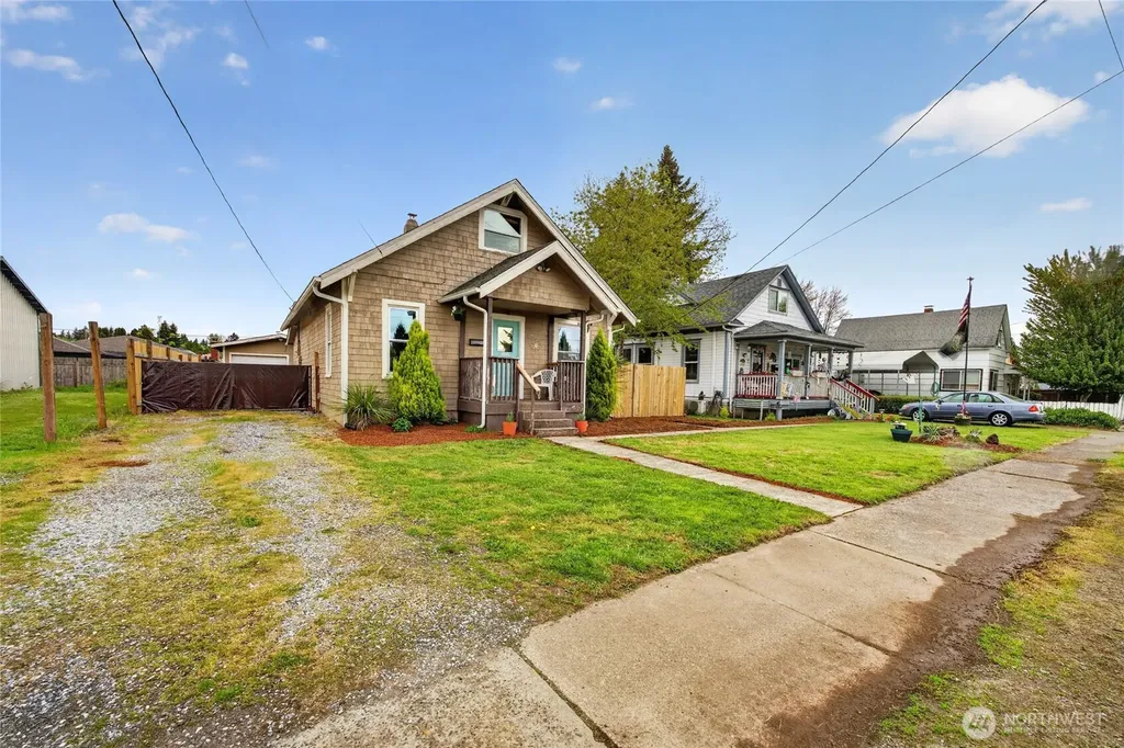 1203 W Main Street Centralia WA 98531