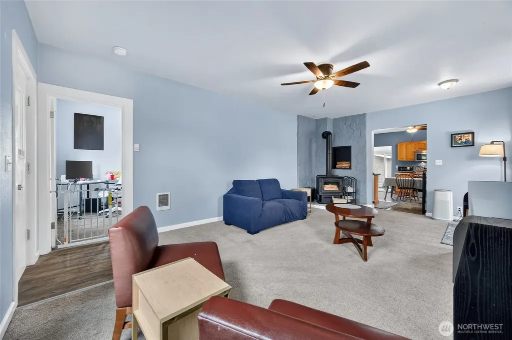 1203 W Main Street Centralia WA 98531