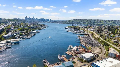 4028 5th Avenue NE Seattle WA 98105