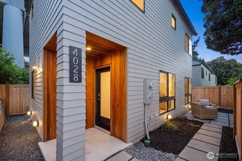 4028 5th Avenue NE Seattle WA 98105